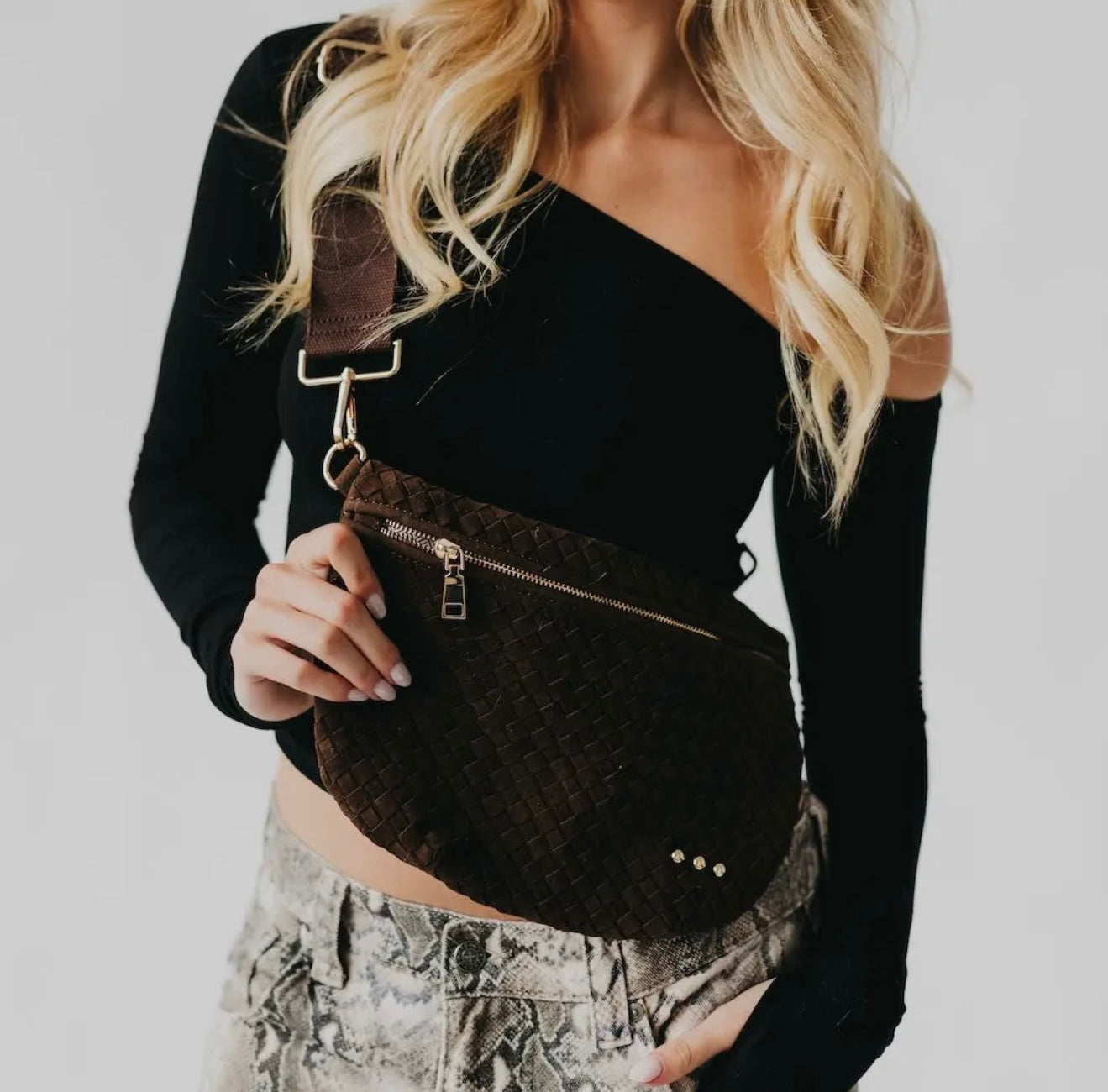 WESTLYN WOVEN BUM BAG-SUEDE