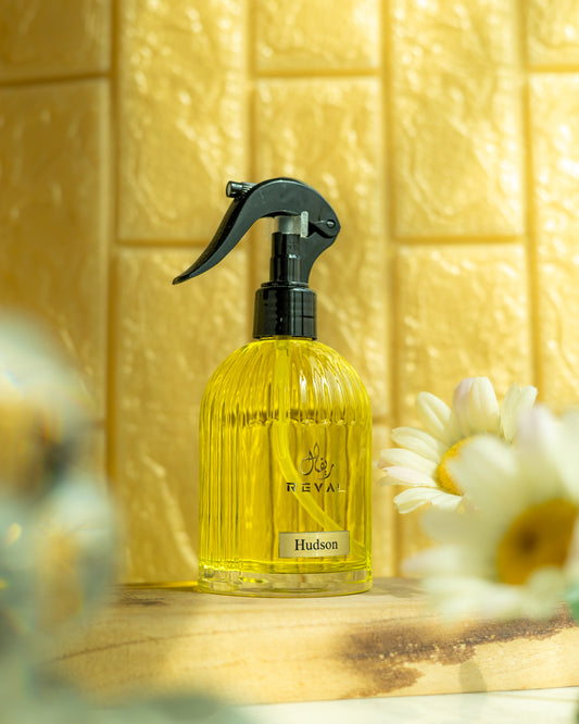 DANI DARK NAVY & WHITE PATTERNED POM HAT