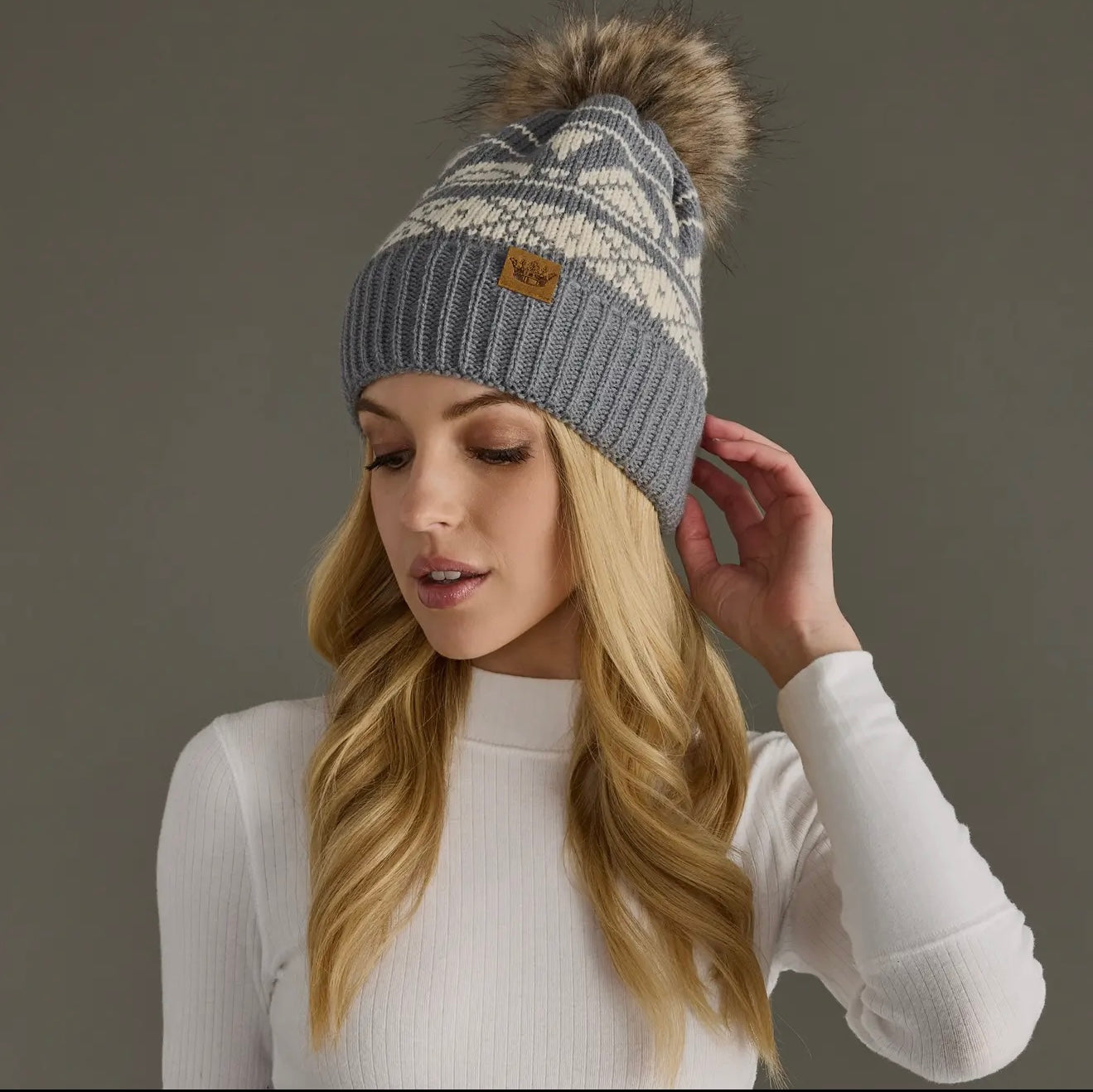 GISELLE GRAY & CREAM PATTERNED POM HAT